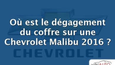 Où est le dégagement du coffre sur une Chevrolet Malibu 2016 ?